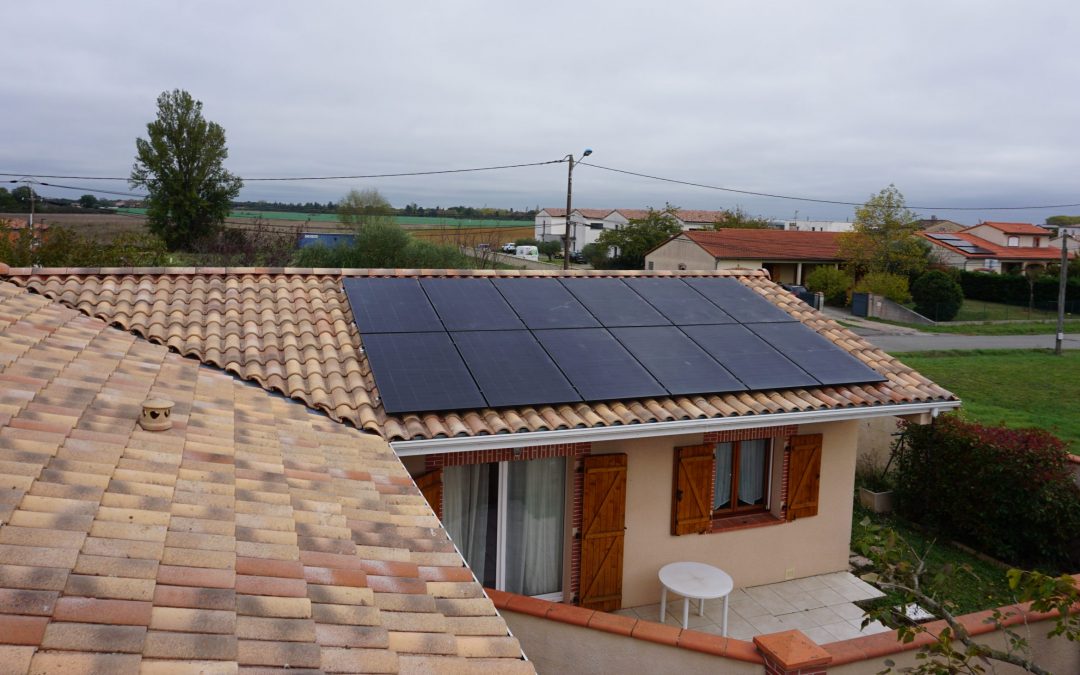 Installation de panneaux photovoltaïques et d&rsquo;un ballon thermodynamique